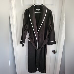 Contrast-Trim Women's Robe with Tie Belt Black